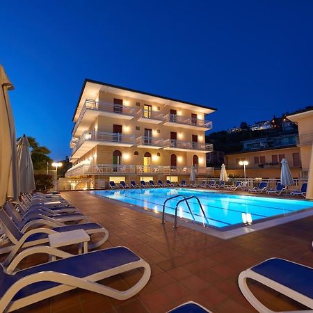 Hotel Benacus Torri Del Benaco Zewnętrze zdjęcie
