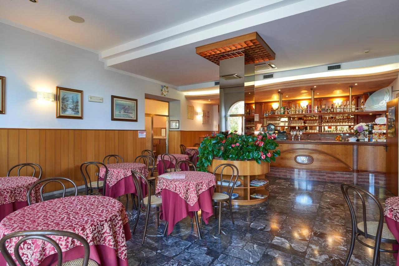 Hotel Benacus Torri Del Benaco Zewnętrze zdjęcie