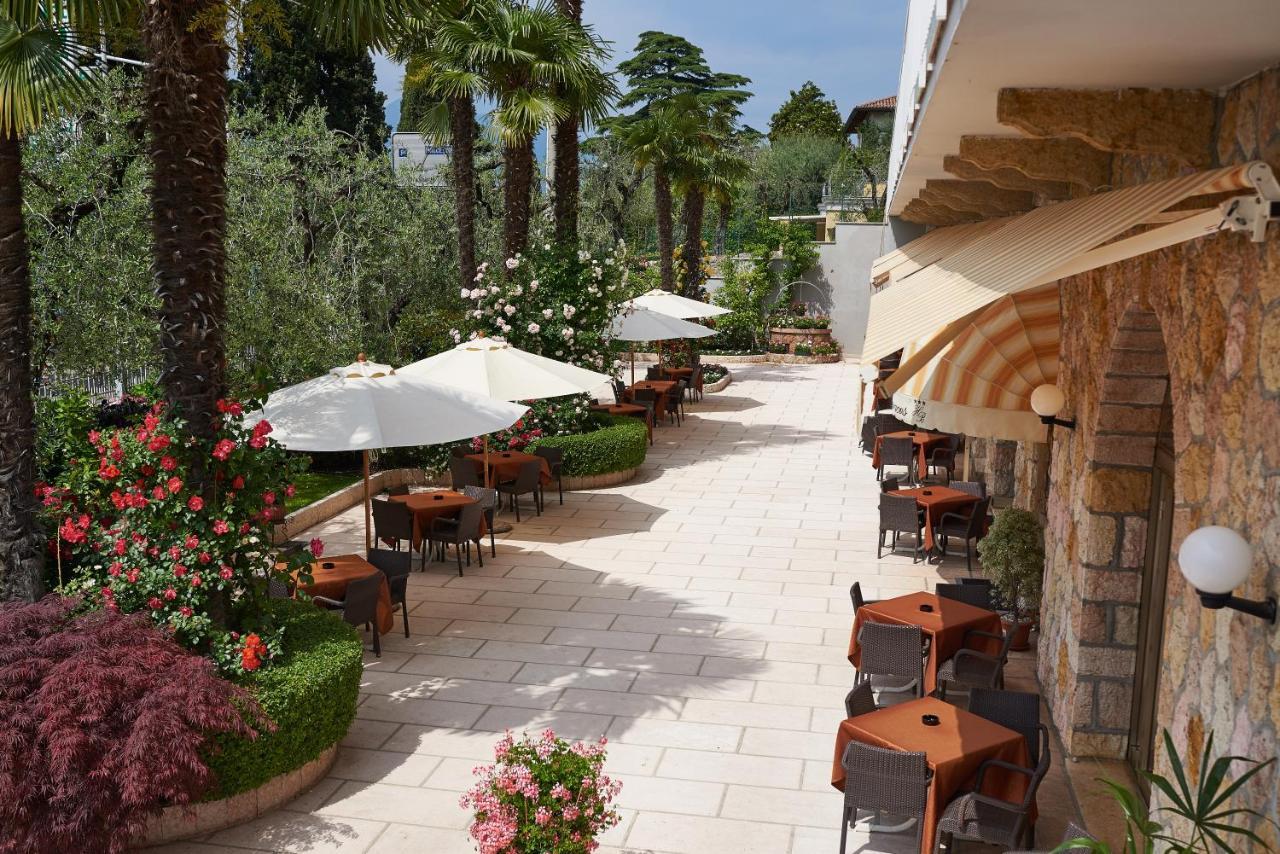 Hotel Benacus Torri Del Benaco Zewnętrze zdjęcie