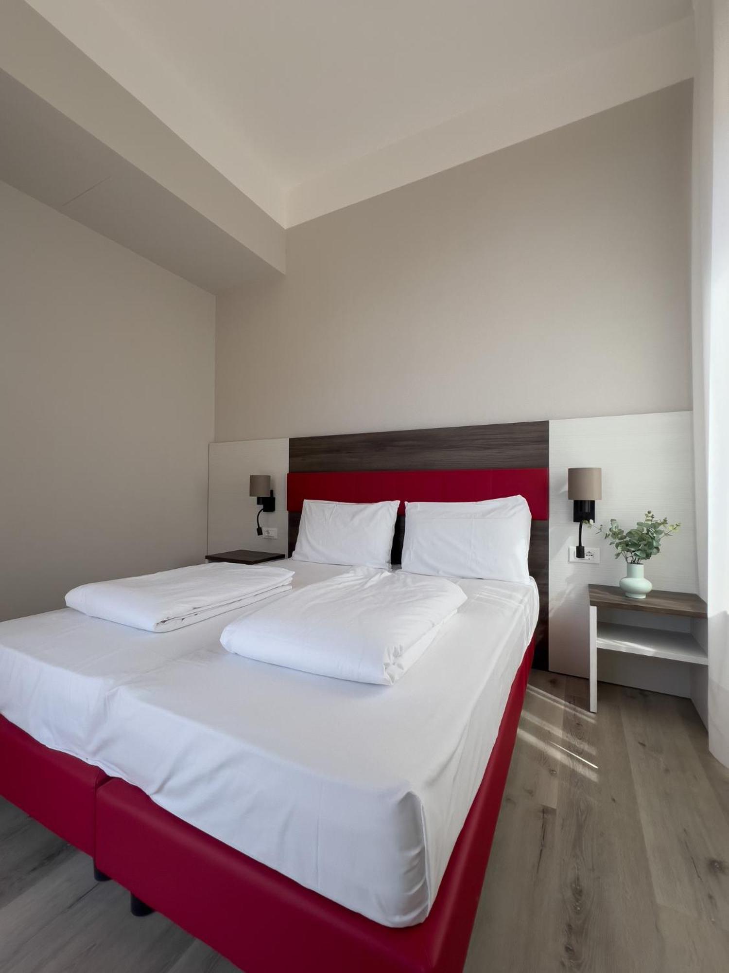 Hotel Benacus Torri Del Benaco Zewnętrze zdjęcie
