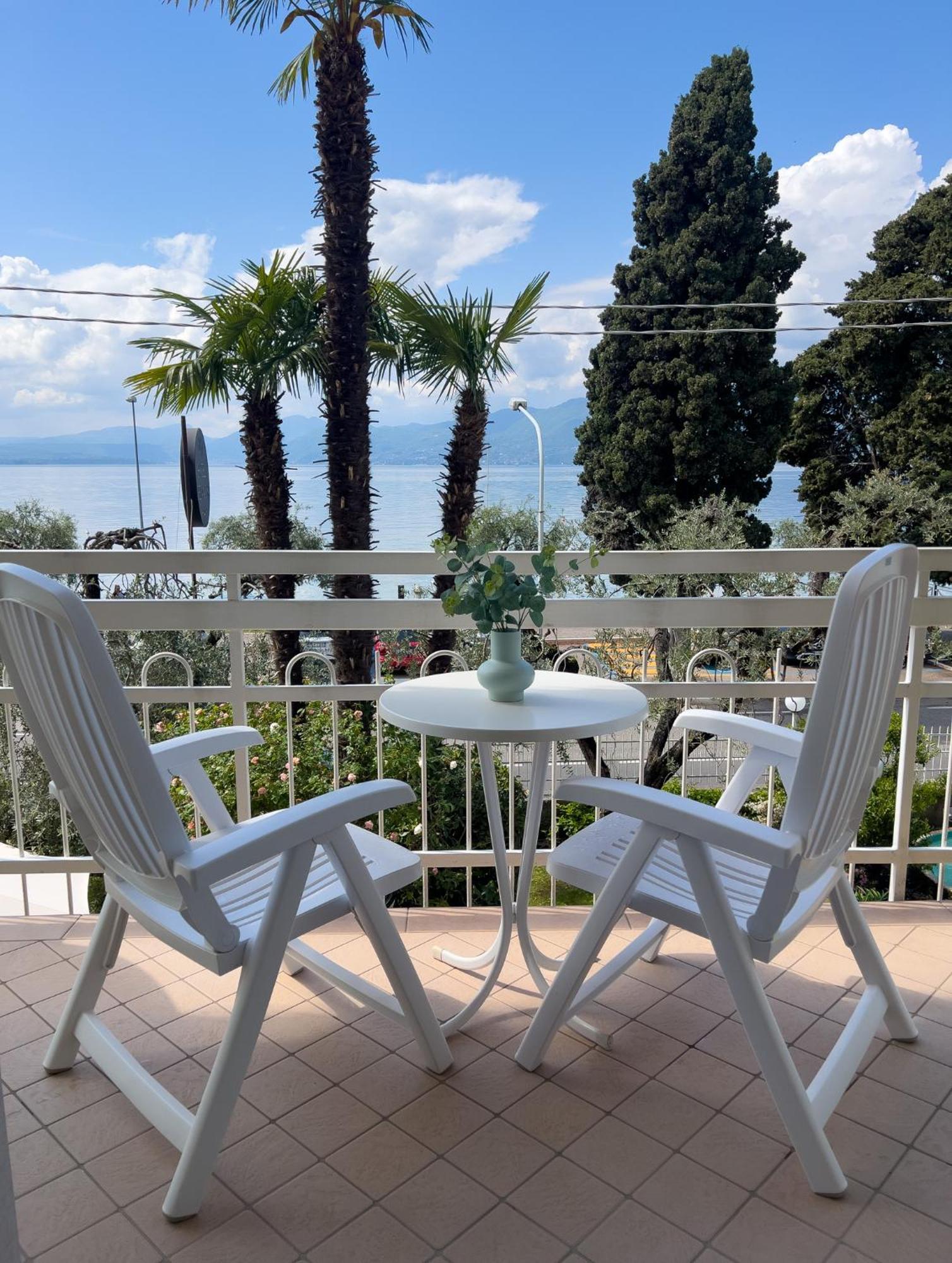 Hotel Benacus Torri Del Benaco Zewnętrze zdjęcie