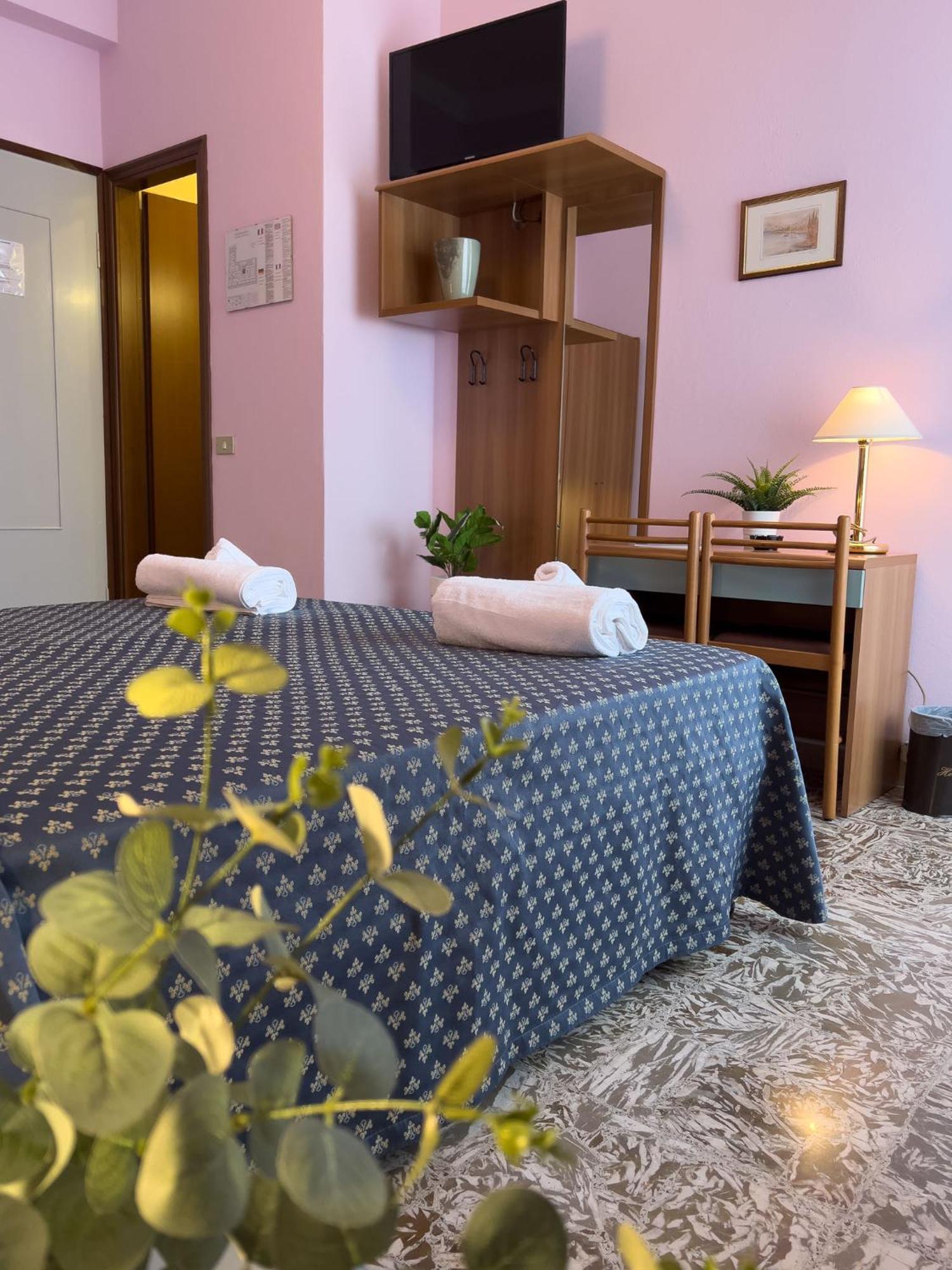 Hotel Benacus Torri Del Benaco Zewnętrze zdjęcie