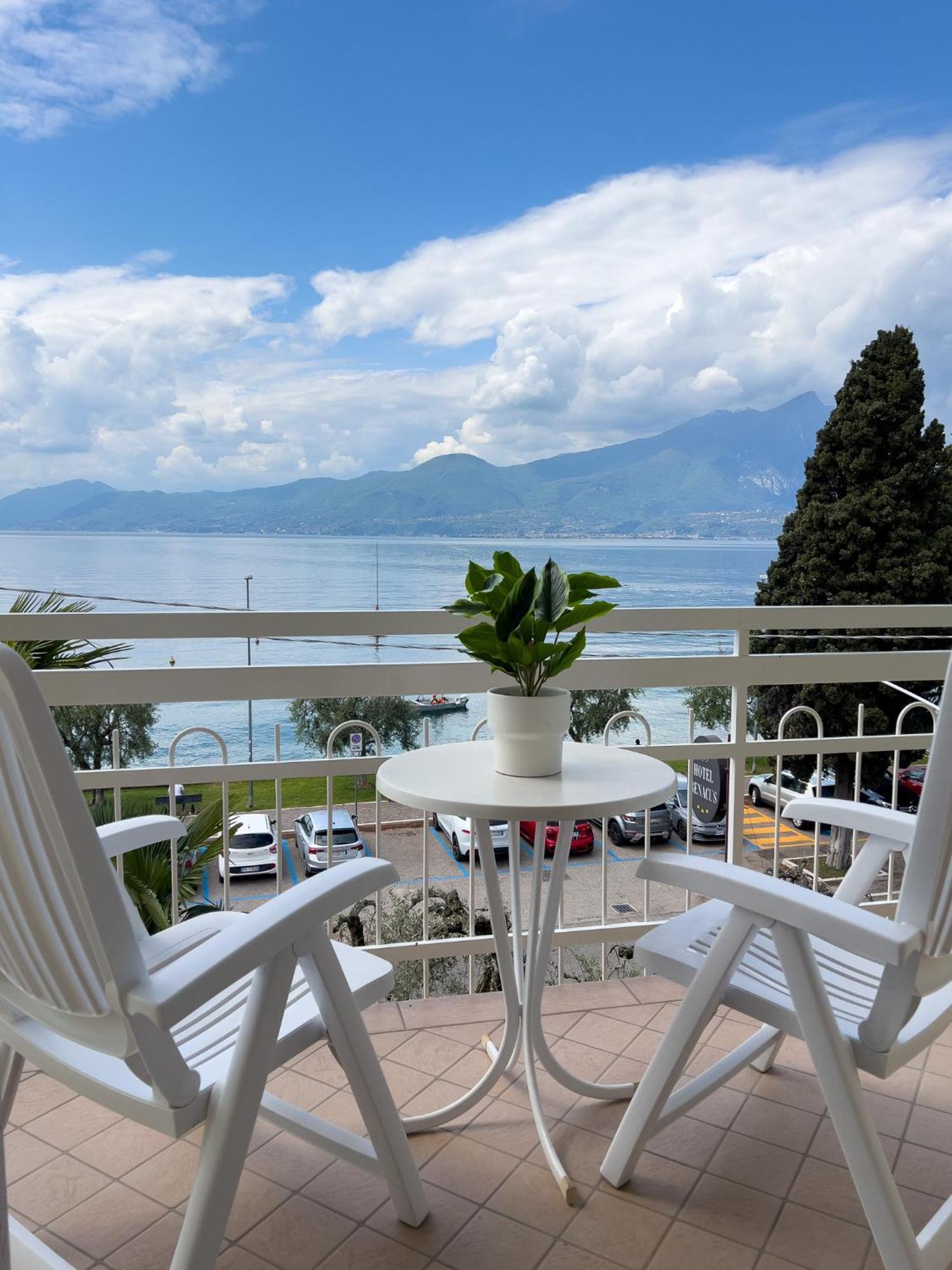 Hotel Benacus Torri Del Benaco Zewnętrze zdjęcie