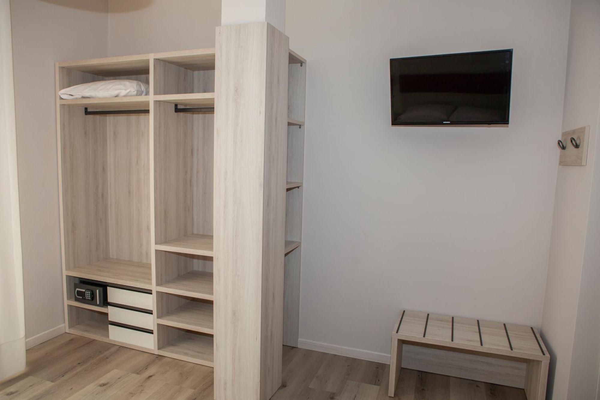 Hotel Benacus Torri Del Benaco Zewnętrze zdjęcie