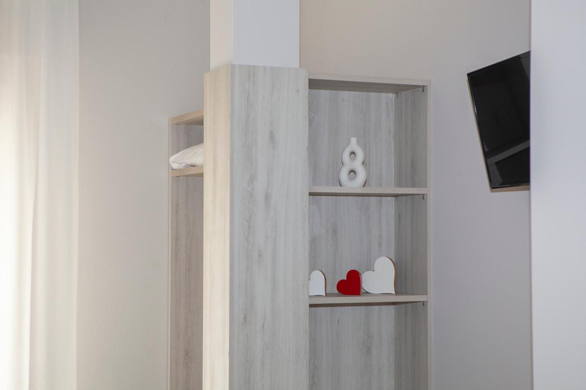 Hotel Benacus Torri Del Benaco Zewnętrze zdjęcie